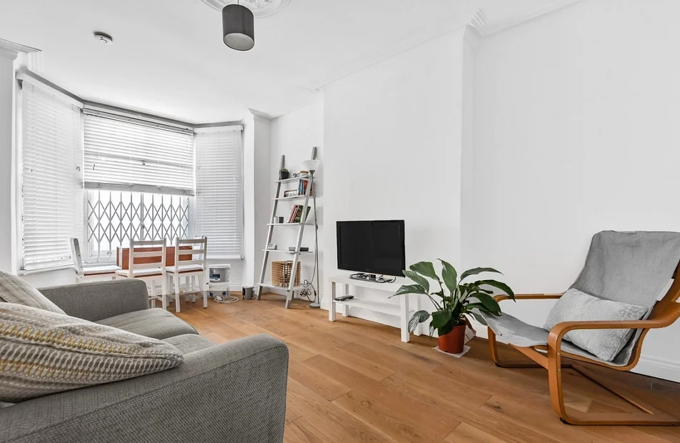 Flat Stockwell Road in Greater London