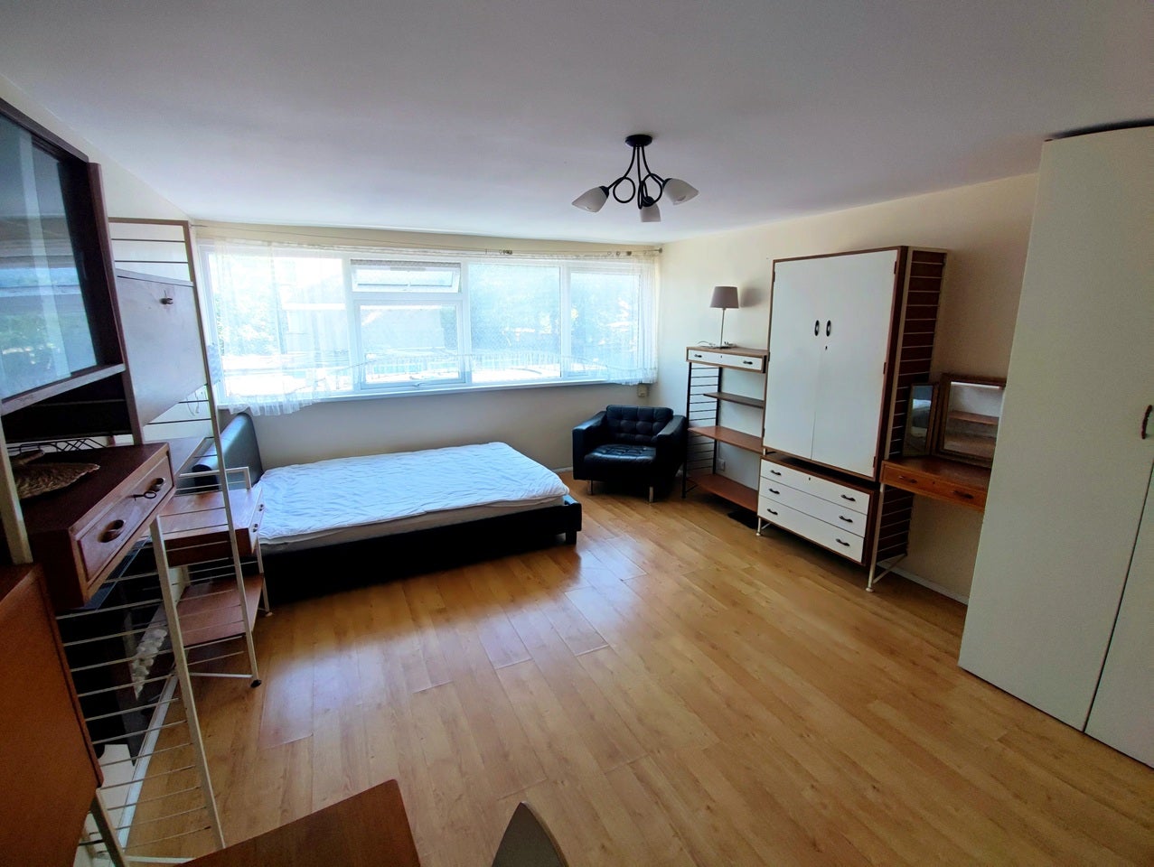 Flat Lordship Lane in Greater London