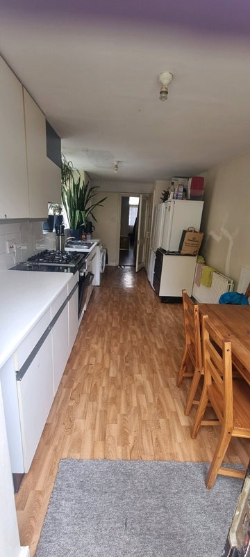 Room Cranbrook Park in Greater London