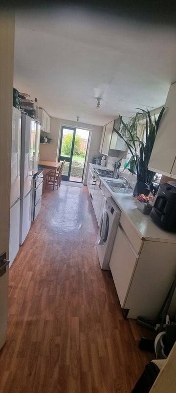 Room Cranbrook Park in Greater London