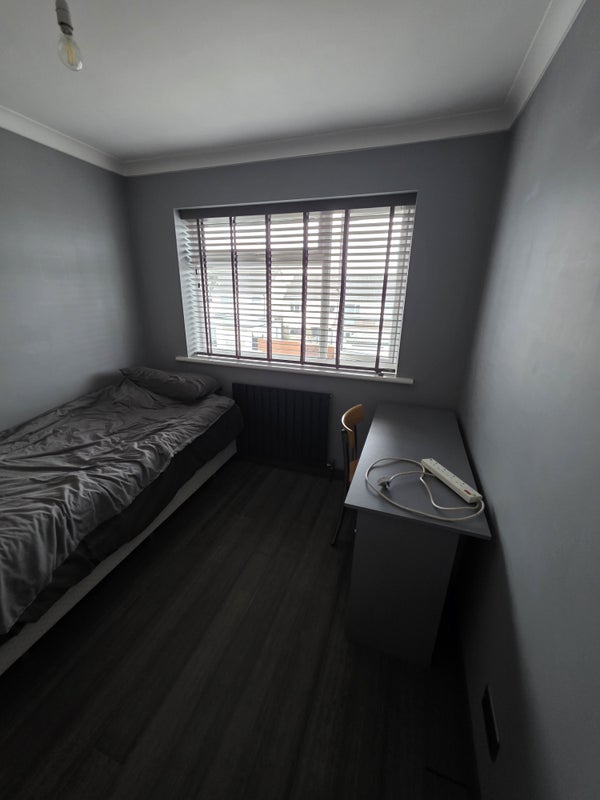 Room Ael-y-Bryn in Cardiff