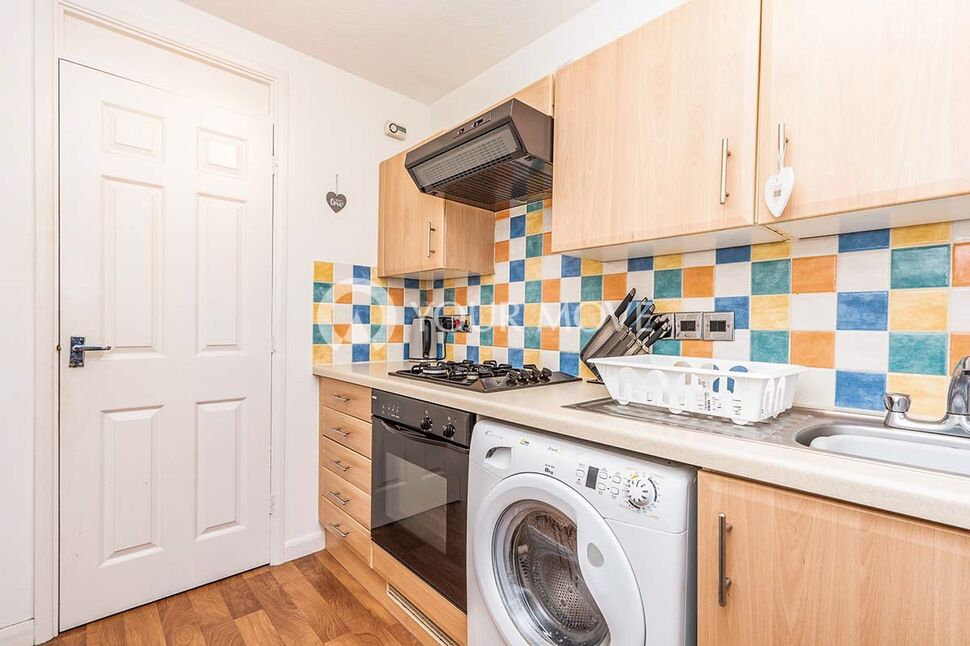 Flat Brunel Road in Southampton