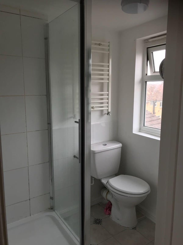 Room Dowlas Street in Greater London