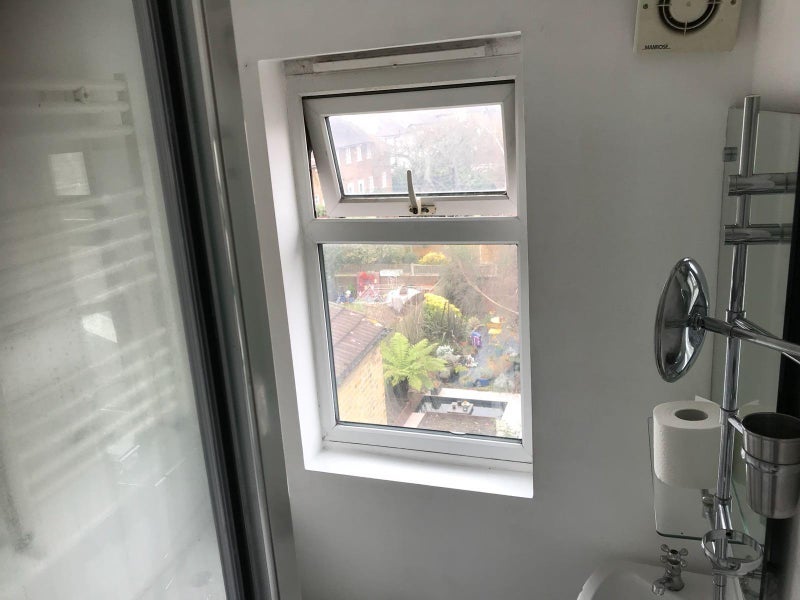 Room Dowlas Street in Greater London