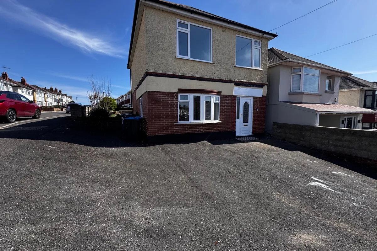 Flat Murley Road in Bournemouth