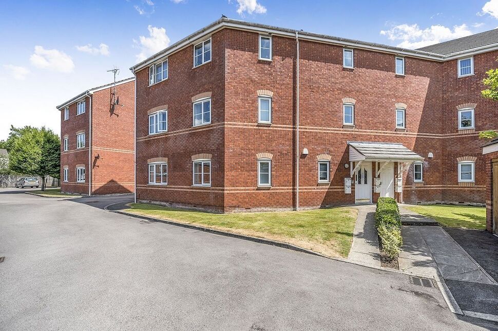 Flat Cygnet Gardens in St Helens