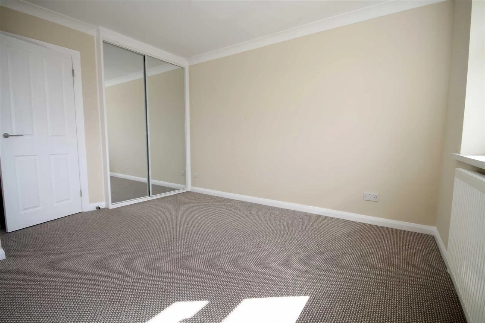Flat Merthyr Road in Cardiff