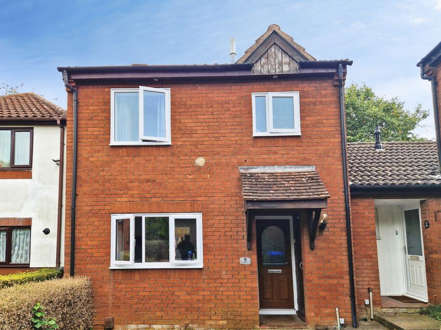 House Mallard Close in Northampton