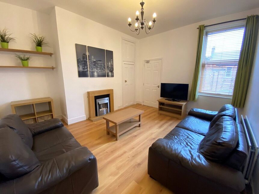 Flat Coniston Avenue in Newcastle upon Tyne
