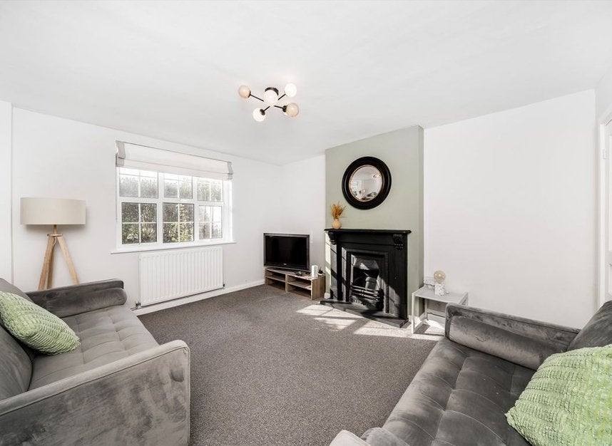 House Whatley Avenue in Greater London