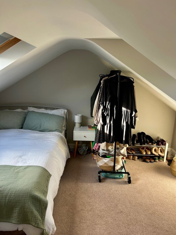 Room Haverhill Road in Greater London