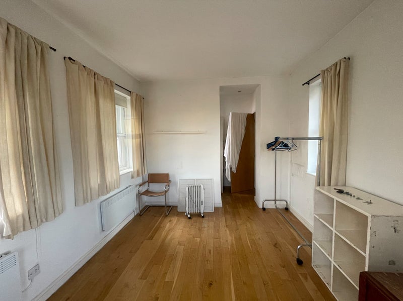 Room St Giles Road in Greater London