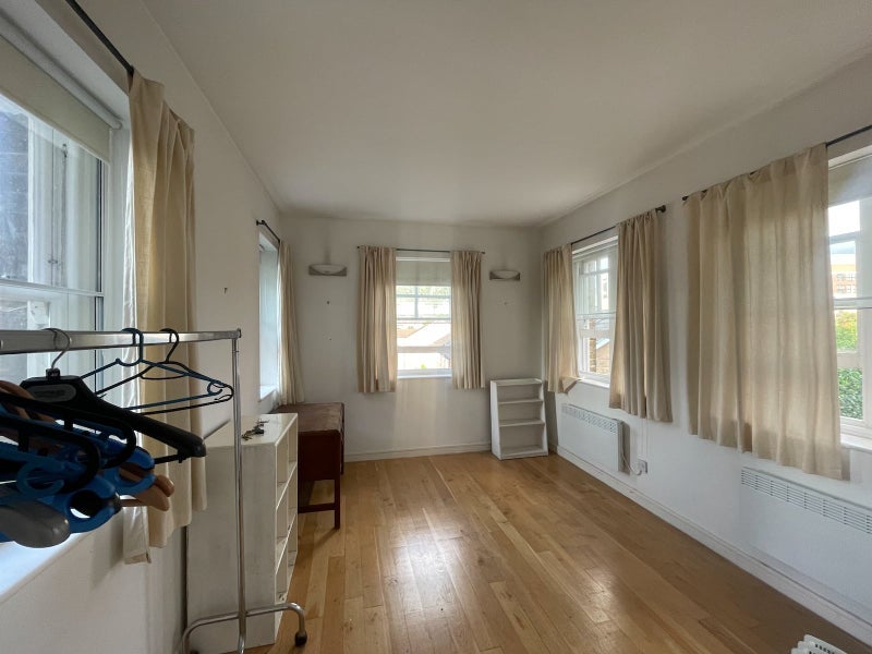 Room St Giles Road in Greater London