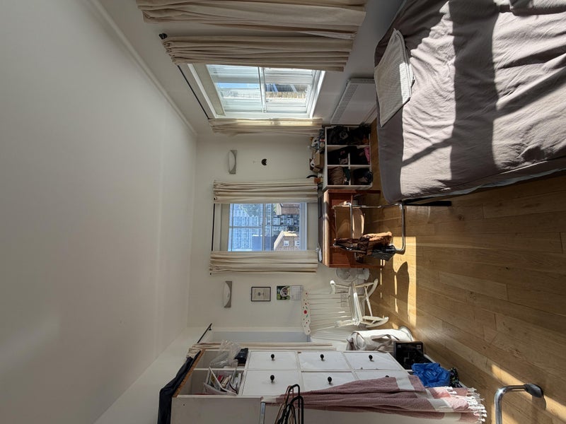 Room St Giles Road in Greater London