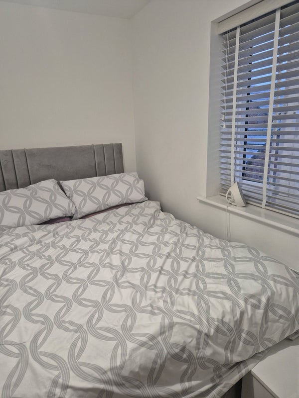 Room Llantrisant Road in Llantwit Fardre