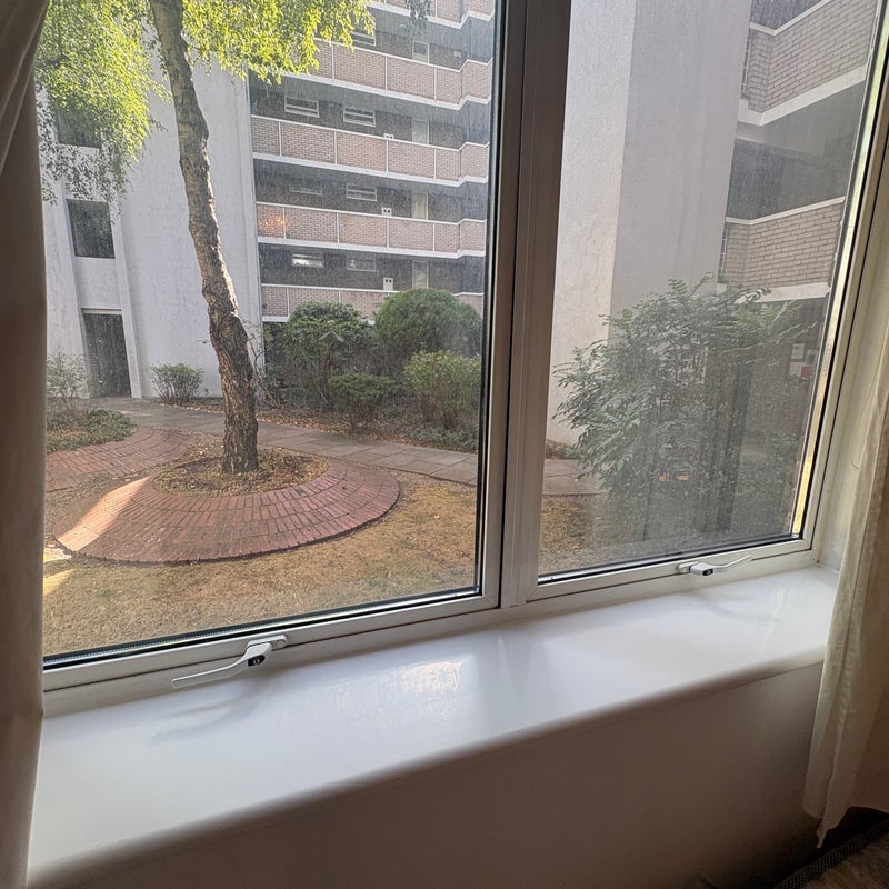 Room Boundary Road in Greater London