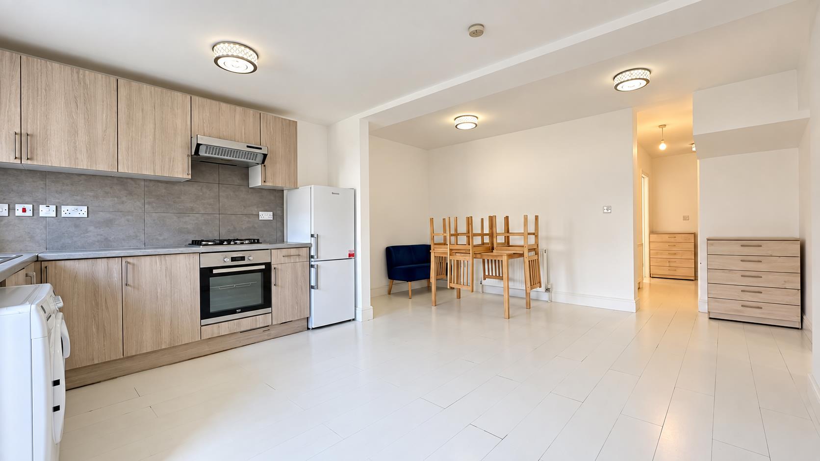 House Linley Crescent in Greater London