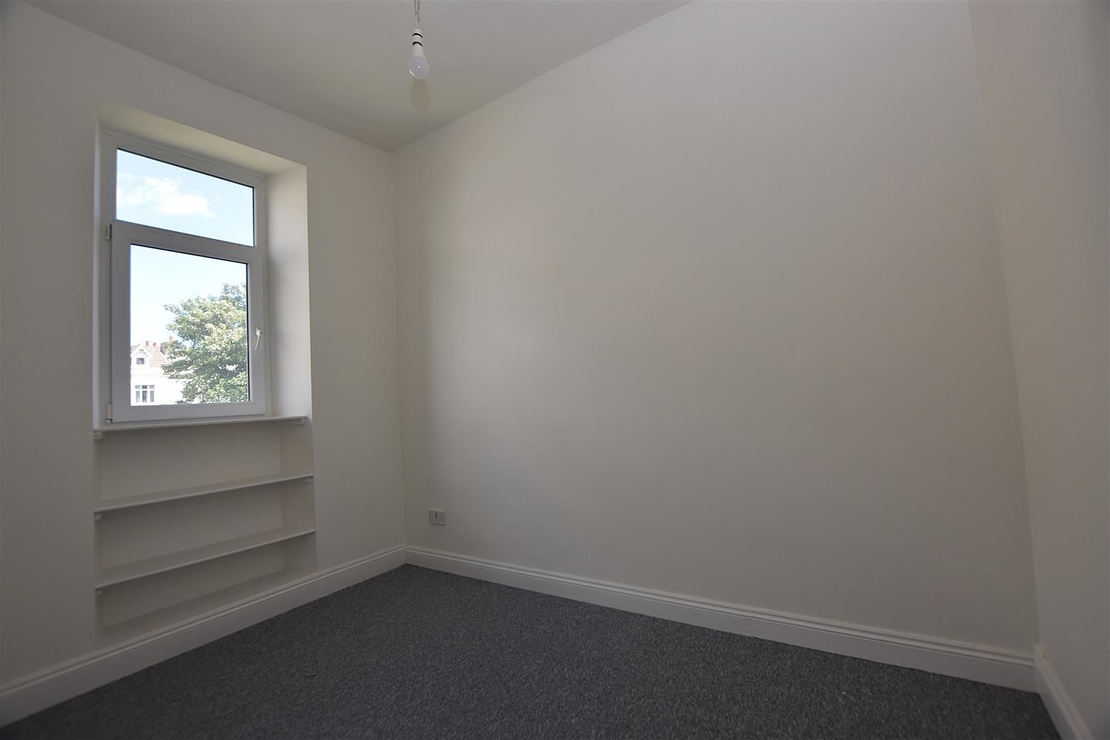 Flat Warrior Square in St Leonards