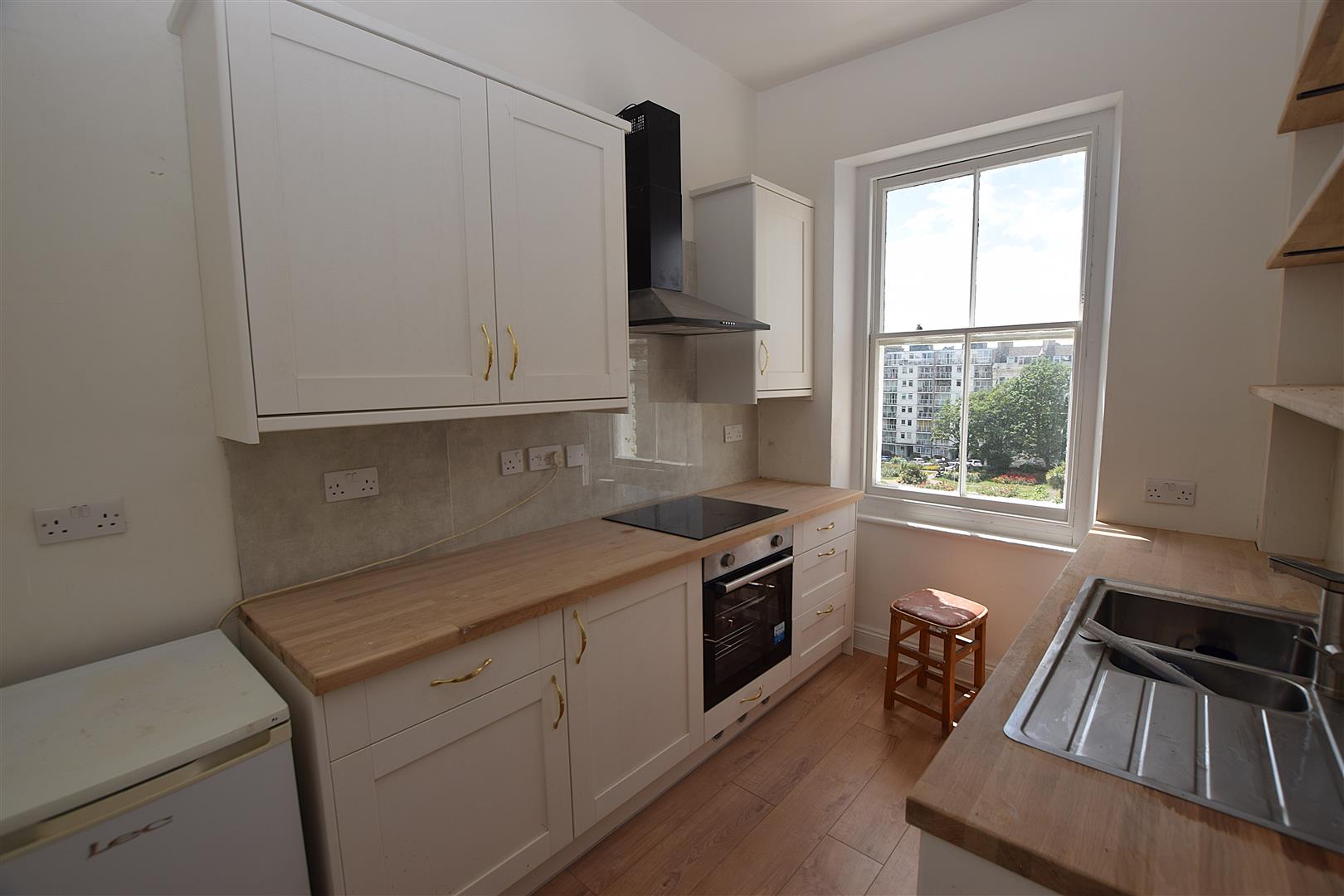 Flat Warrior Square in St Leonards