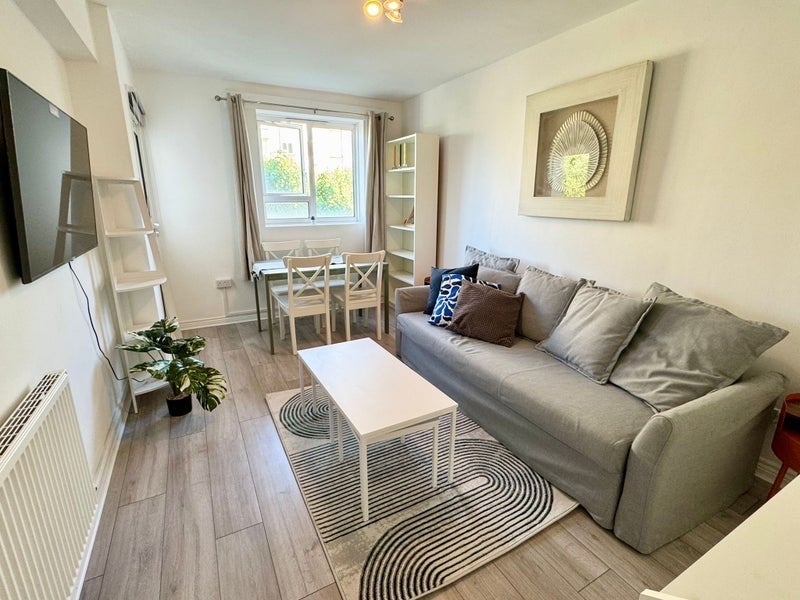 Flat Robert Street in Greater London