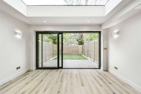 House Sussex Gardens in Greater London