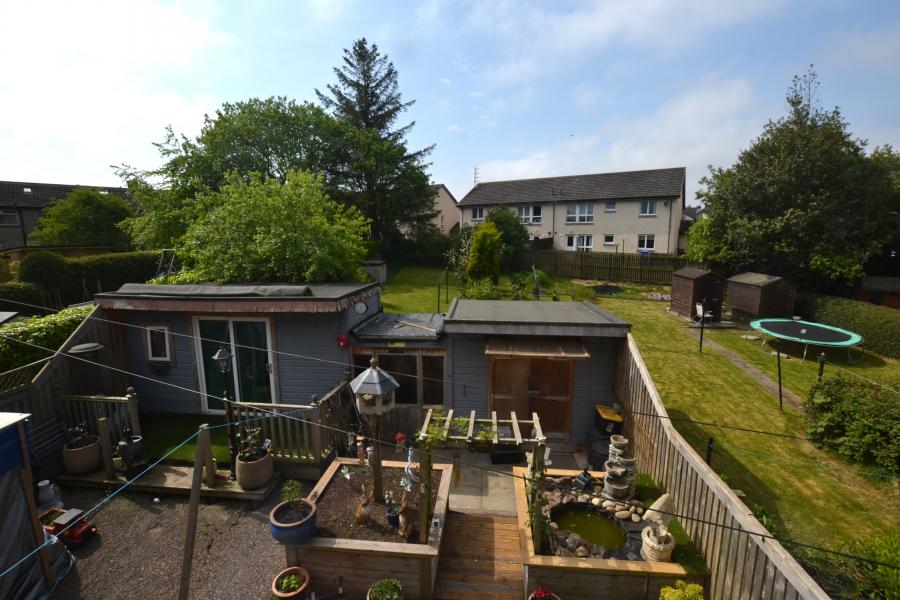 House Hunter Terrace in Loanhead