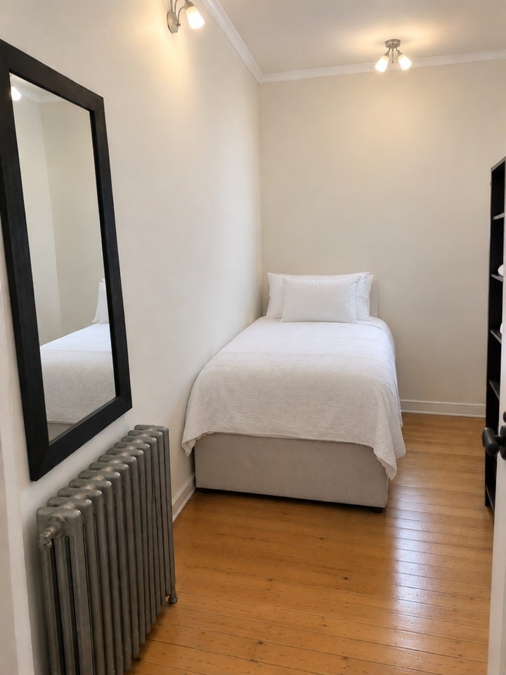 Room High Road Leytonstone in Greater London