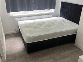 Room Greenshaw in Brentwood