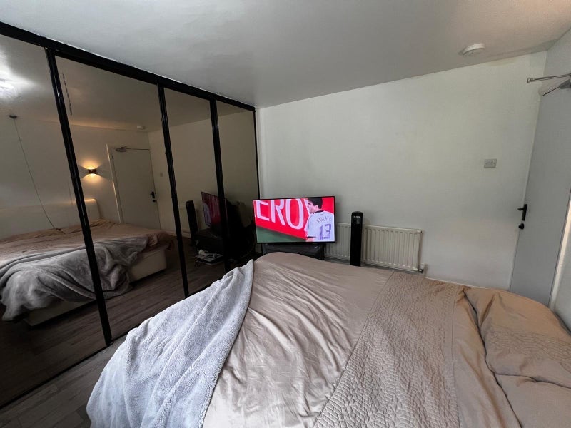 Room Greenshaw in Brentwood