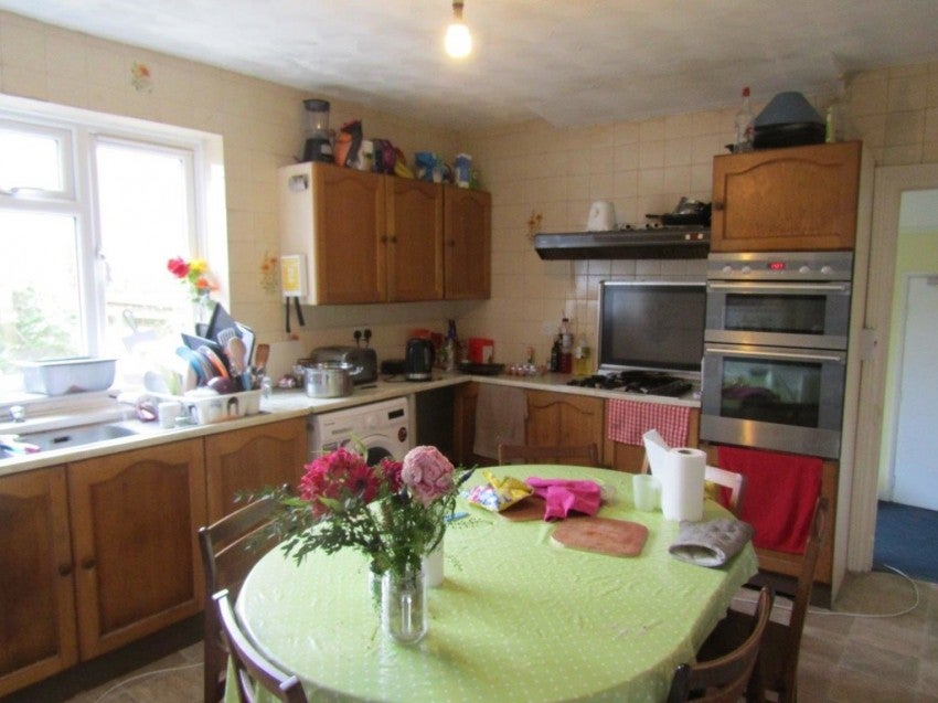 Flat Highfield Lane in Southampton