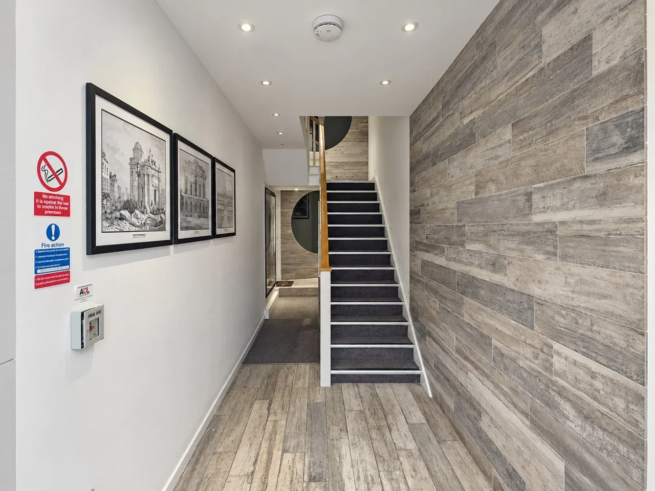 Flat Pentonville Road in Greater London
