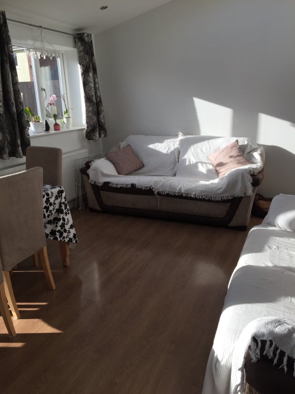Room Greenfield Crescent in Nailsea