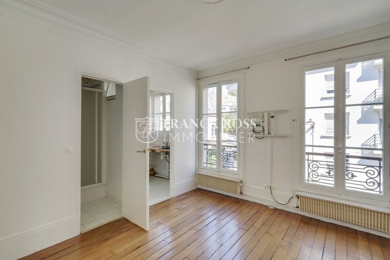 Flat Rue de Sablonville in Neuilly-sur-Seine