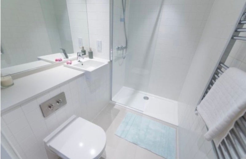 Room Victoria Road in Greater London