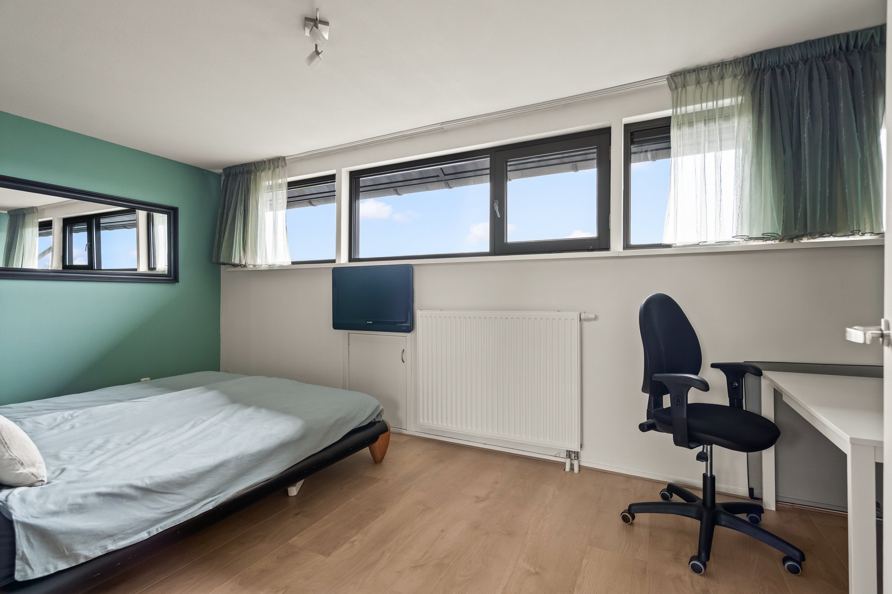 Tussenwoning te koop: Sparrenhout 9, Houten