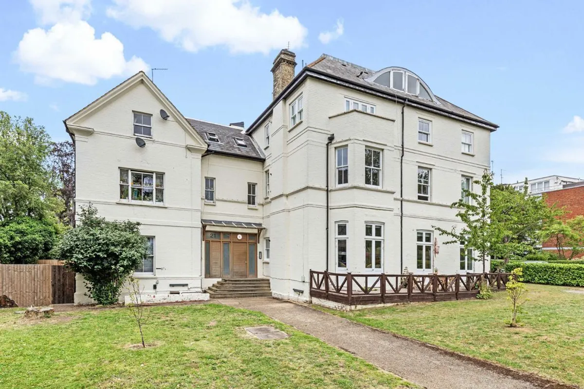 Flat Streatham Common North in Greater London