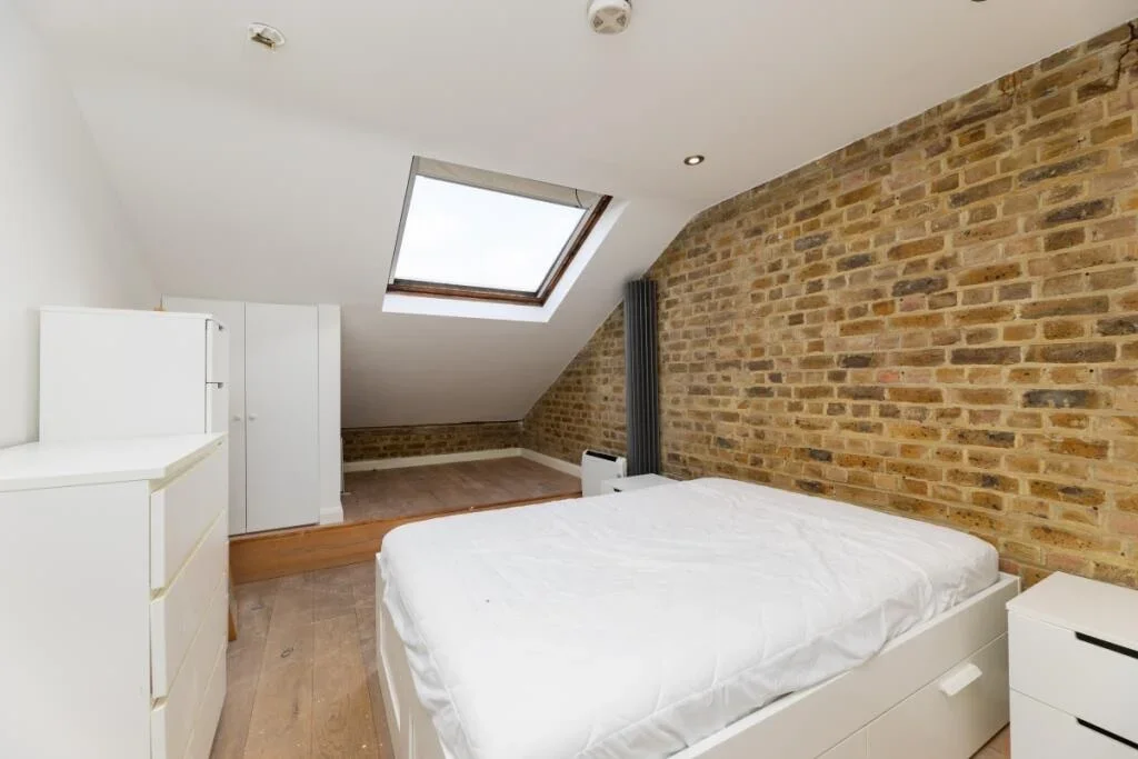 Flat Battersea Park Road in Greater London