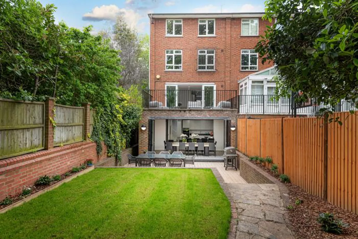 House Harley Road in Greater London