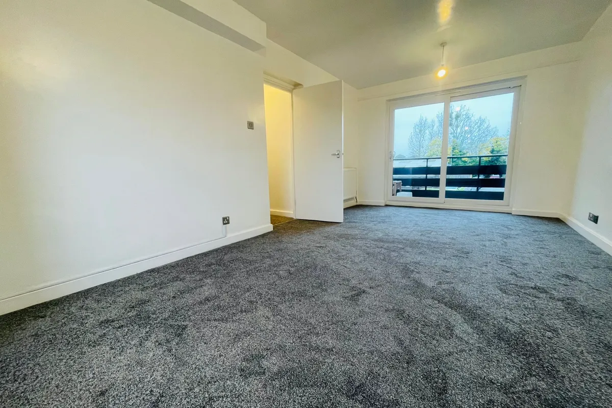Flat Endymion Road in Welwyn Hatfield