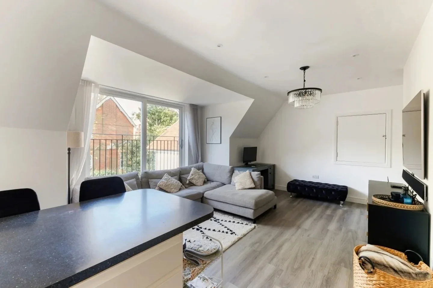 Flat Clarendon Road in Reigate and Banstead