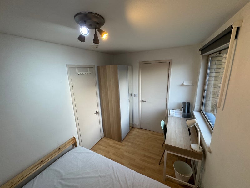 Flat Caledonian Road in Greater London