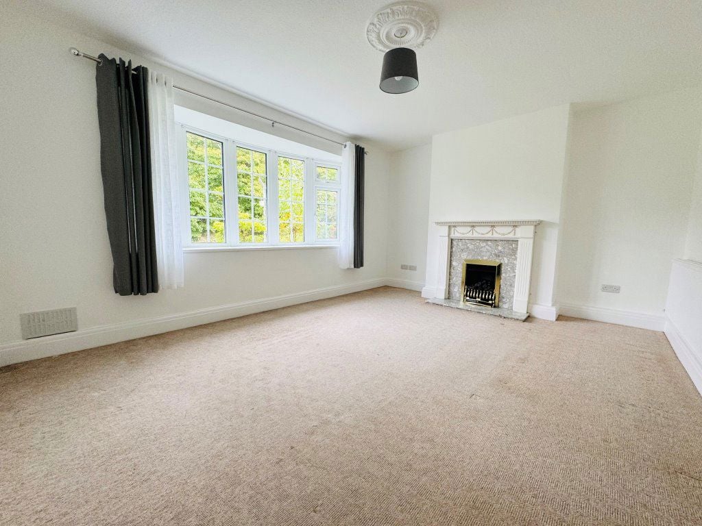 Flat Skipton Close in Hazel Grove