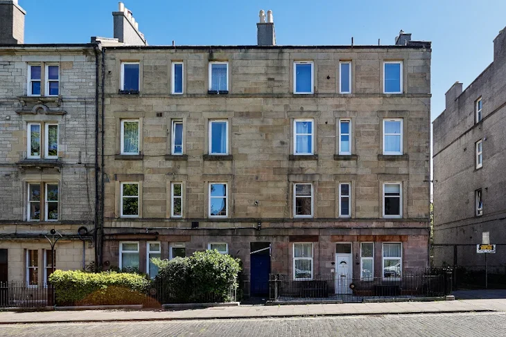 Flat Dickson Street in City of Edinburgh
