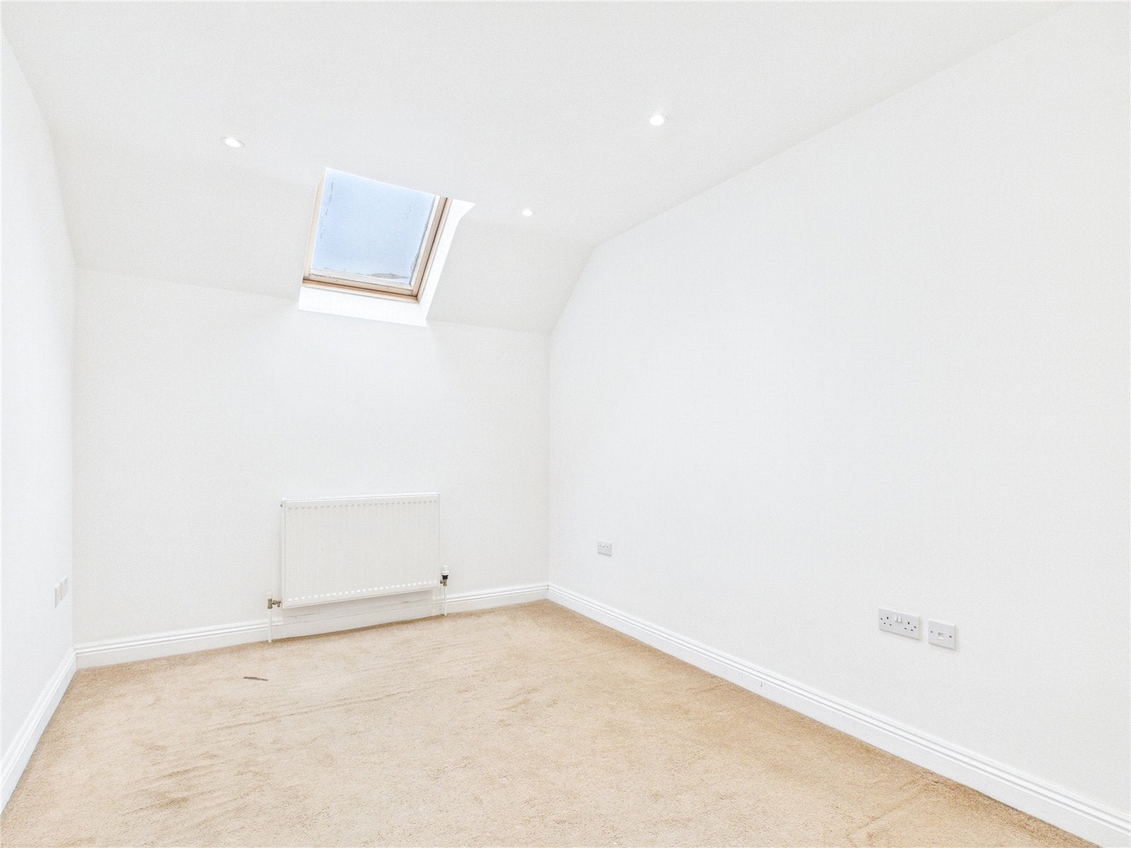Flat Talbot Road in Bristol