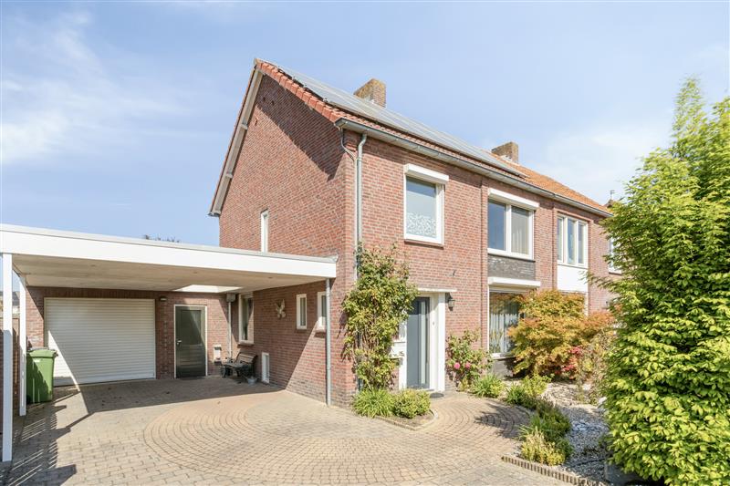 Huis Professor Gelissenstraat 20 in Haelen