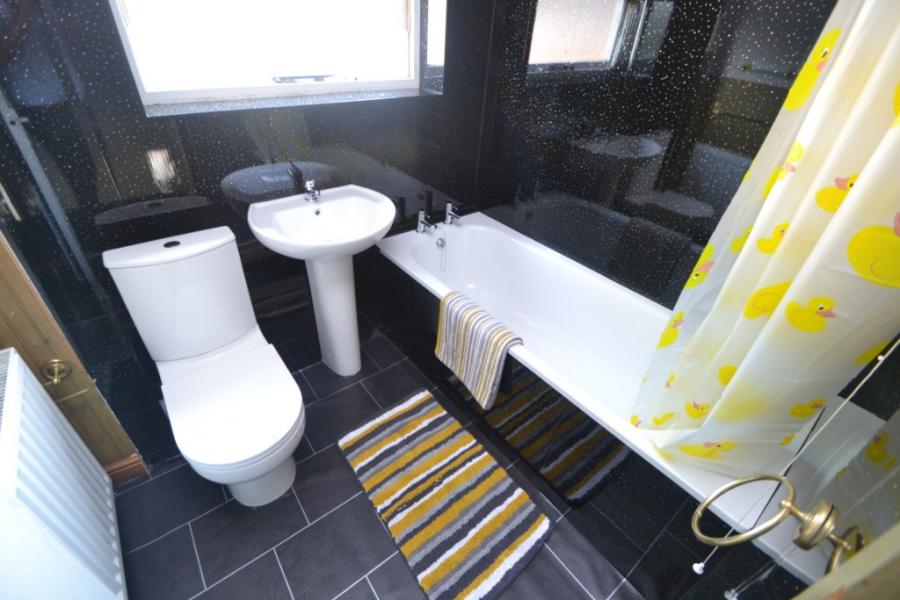 Room Oliver Close in Nottingham