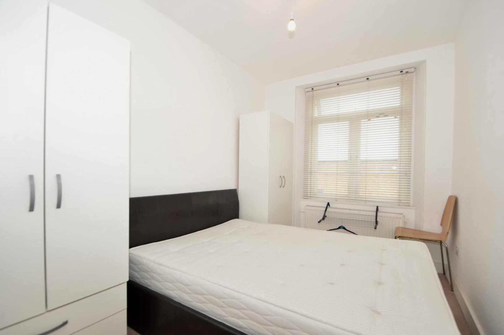 Flat Caledonian Road in Greater London