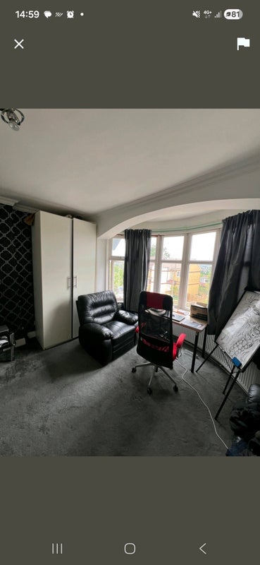 Room Hillside Avenue in Greater London