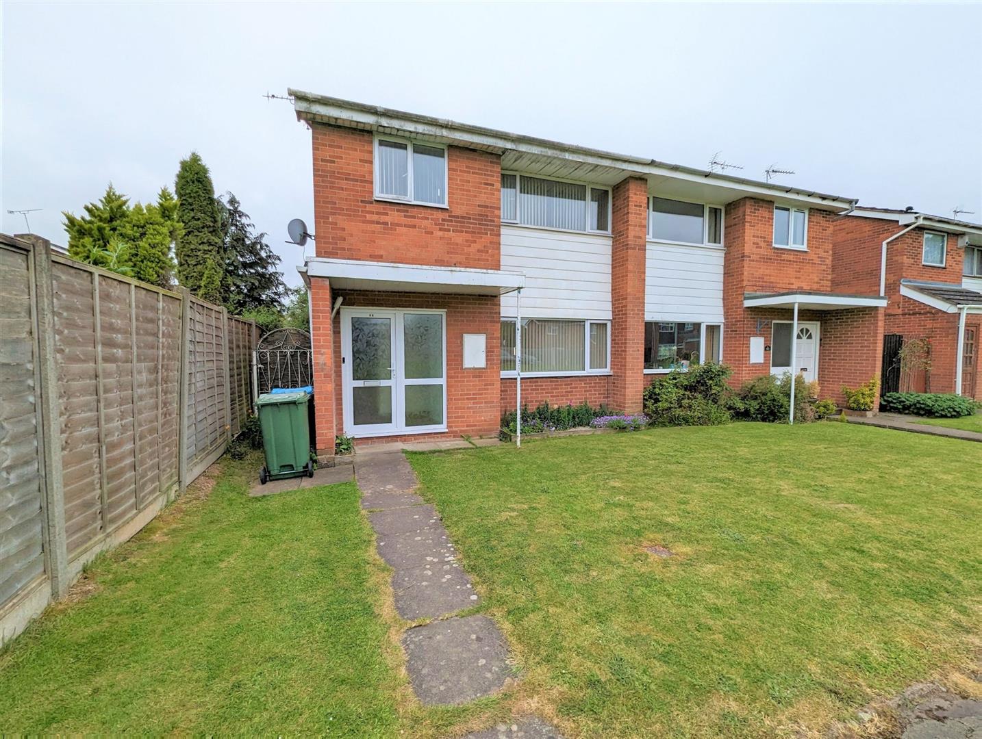 House Tom Ward Close in Coventry