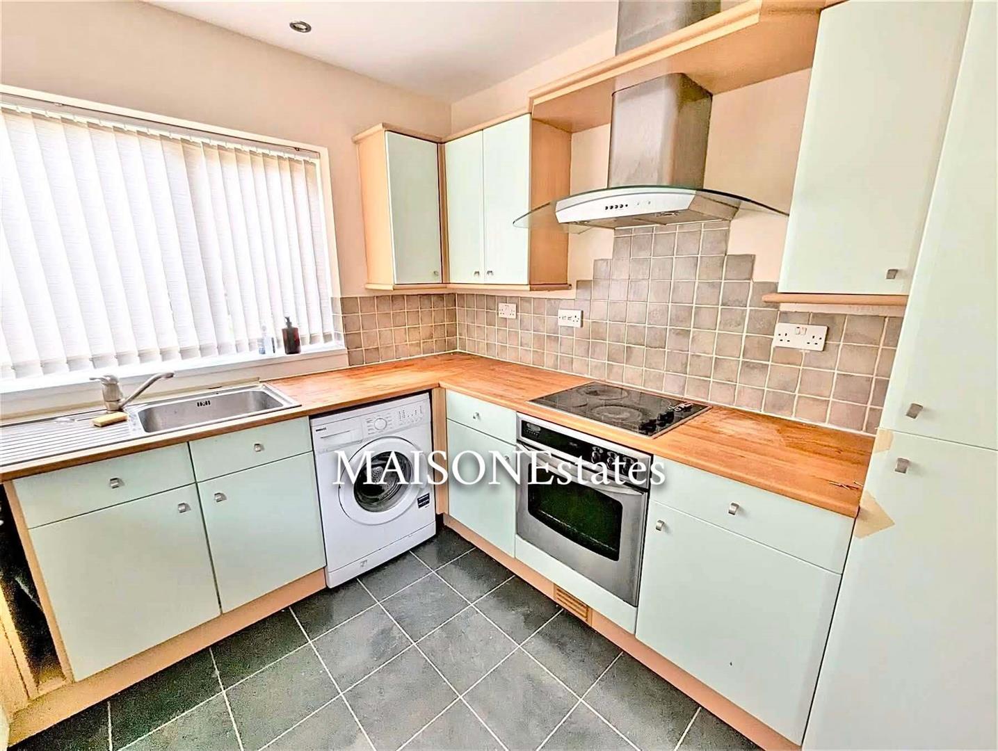 House Tom Ward Close in Coventry